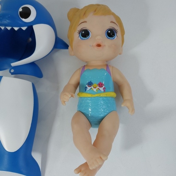 BABY ALIVE -BABY SHARK + BLOND HAIR & Blue TAIL/HOOD - Picture 2 of 7